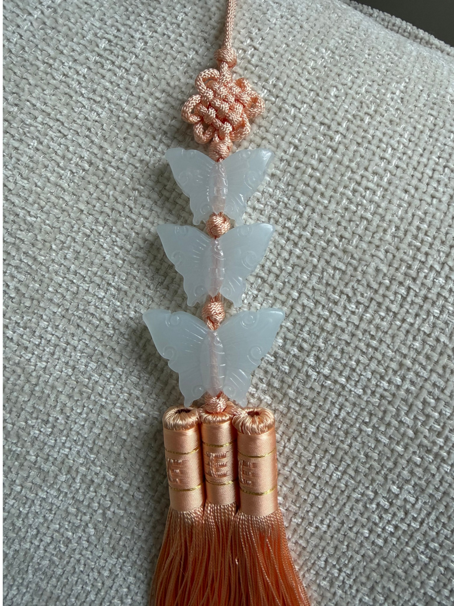 Norigae NABI — gros plan papillons jade et maedeup rose gold