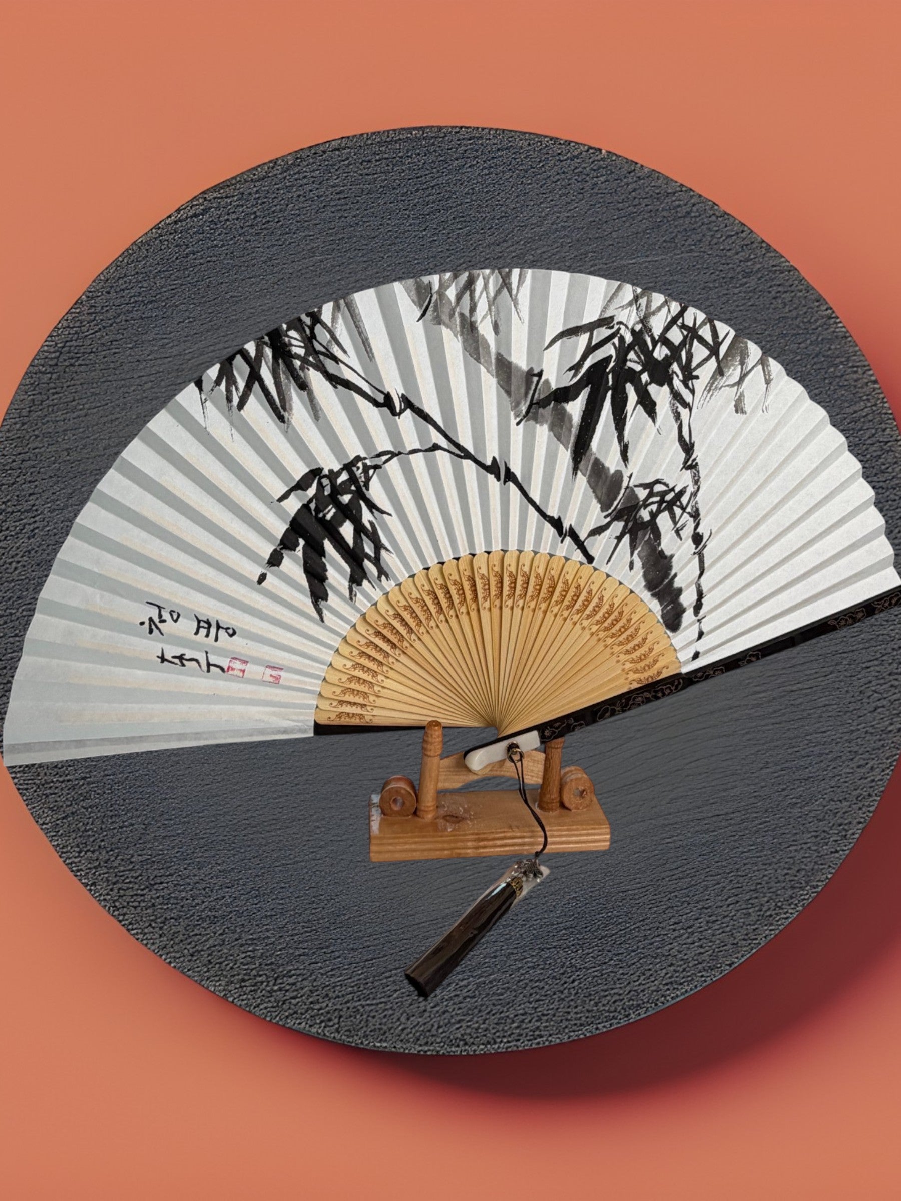 Éventail BUCHAE, peinture encre de Chine bambou sur papier de riz, support bois